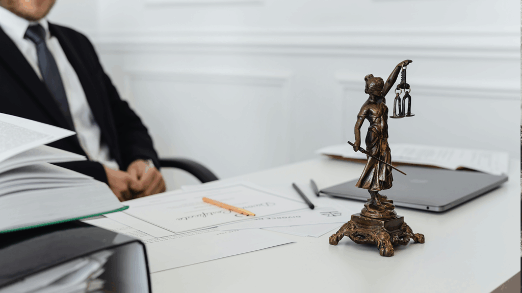 Projekt ustawy leży podpisany na biurku